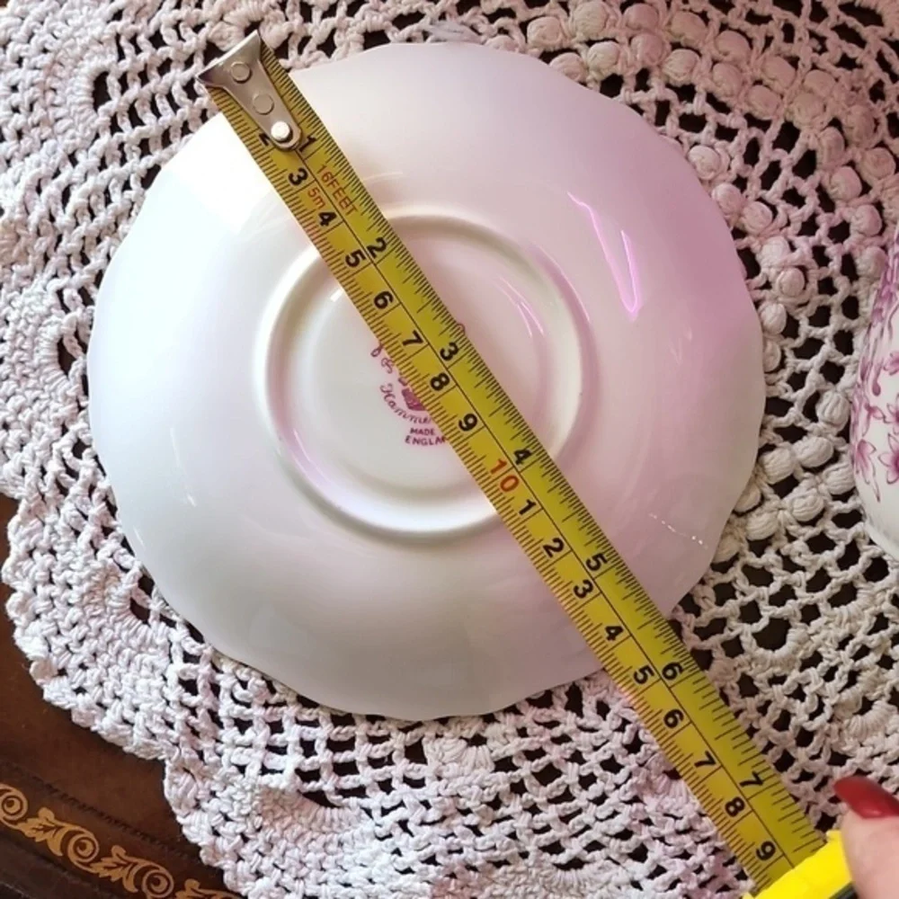 Pekin‎ fine bone china cup an saucer